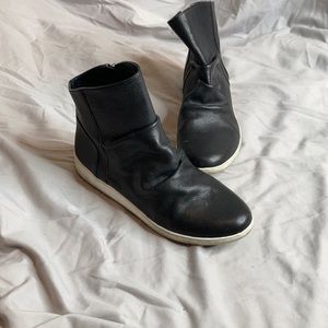 Adam Tucker me too Rue 4 zip up black leather booties
